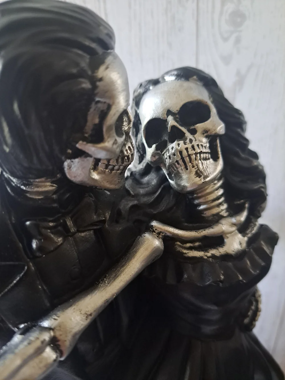 Day Of The Dead Couple Statue Gothic Halloween Decor Dancing Skeleton Figurine